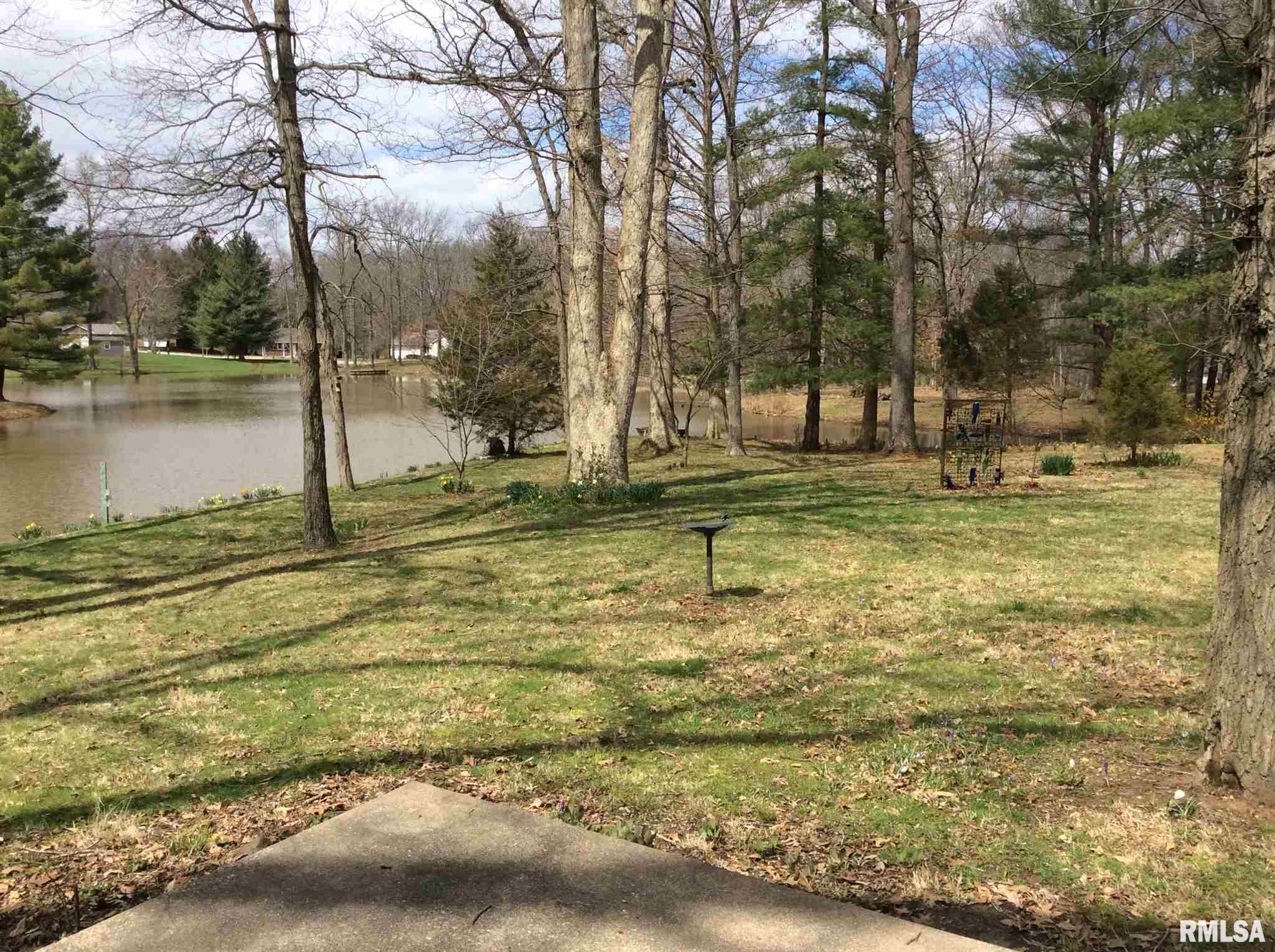 12424 East Lakeview Road Mount Vernon, IL 62864 - Photo 20 of 50 Gallery Image 20