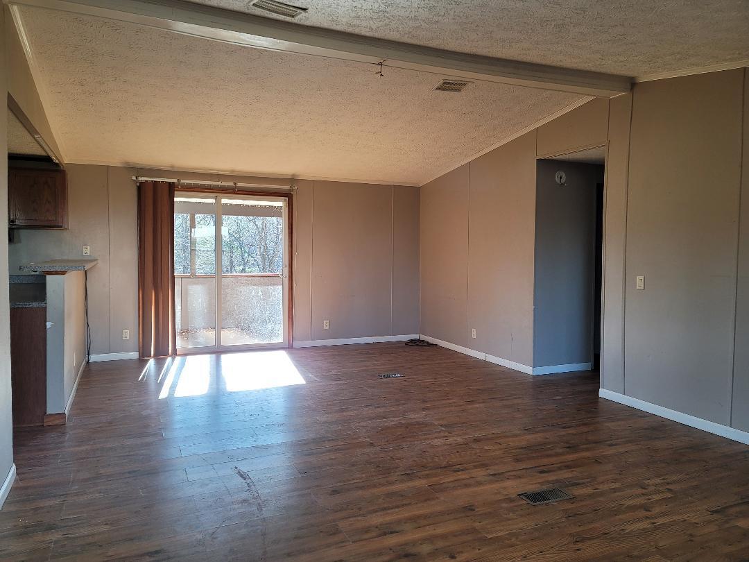1047 Oyler Road Hardy, VA 24101 - Photo 13 of 25 Living Room