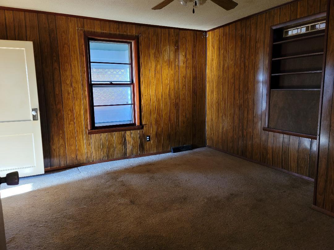 1047 Oyler Road Hardy, VA 24101 - Photo 7 of 25 Living Room