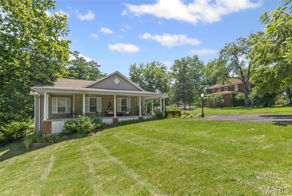 144 South 9th Street East Alton, IL 62024 - Photo 4 of 71