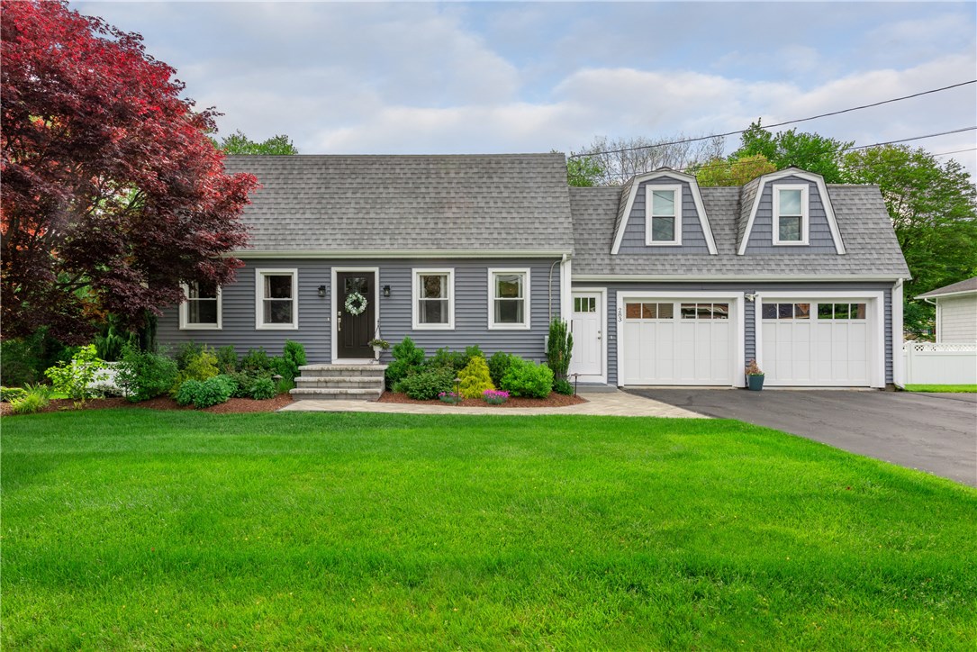 283 Ray Avenue Woonsocket, RI 02895 - Photo 3 of 27 Gallery Image 3