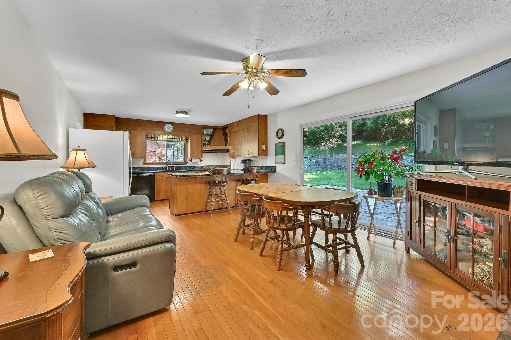 28 Glenview Road Asheville, NC 28804 - Photo 9 of 31 Gallery Image 9