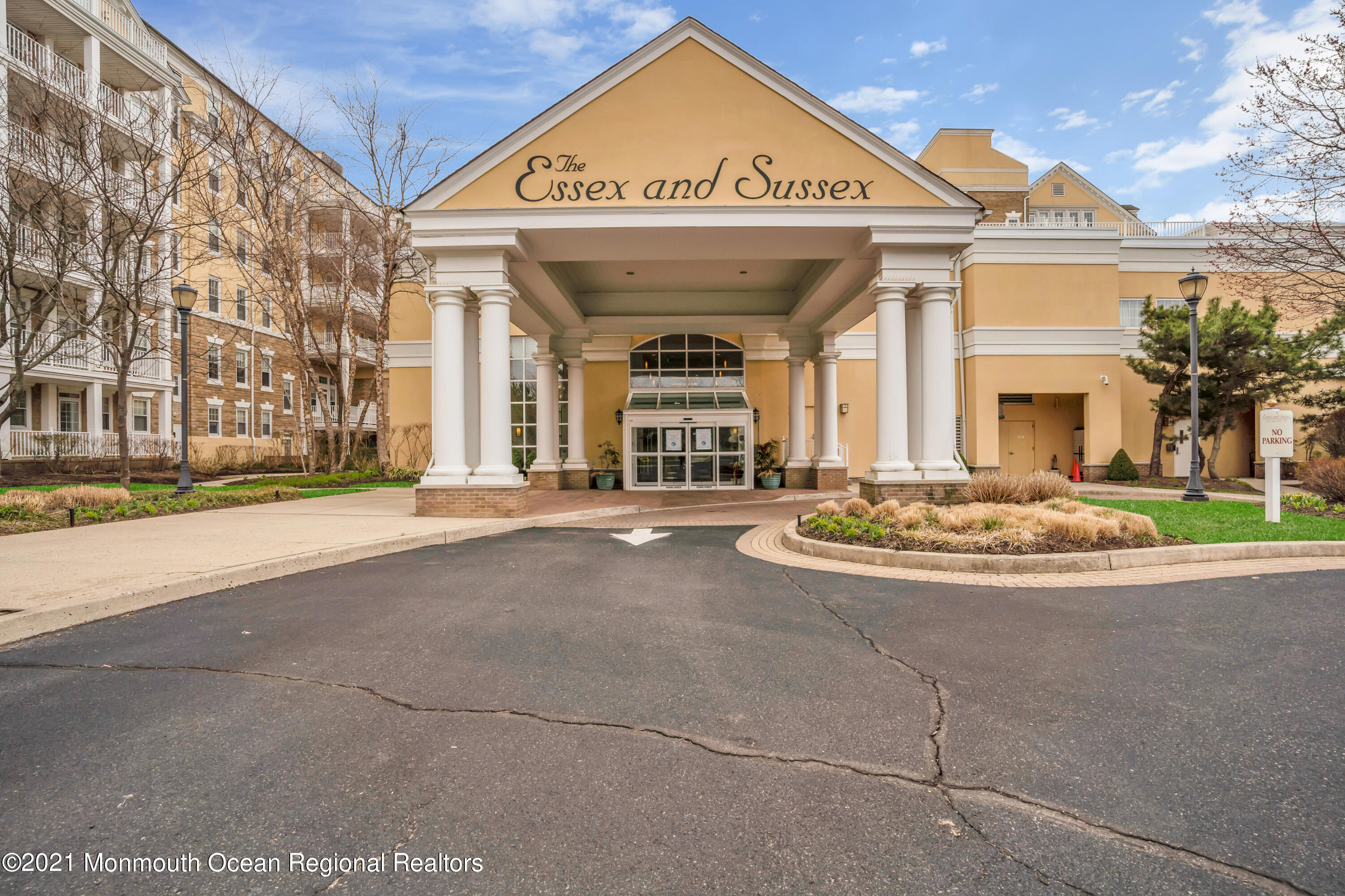 700 Ocean Avenue, Unit 319 Spring Lake, NJ 07762 - Photo 2 of 40 008_dsc04759_1