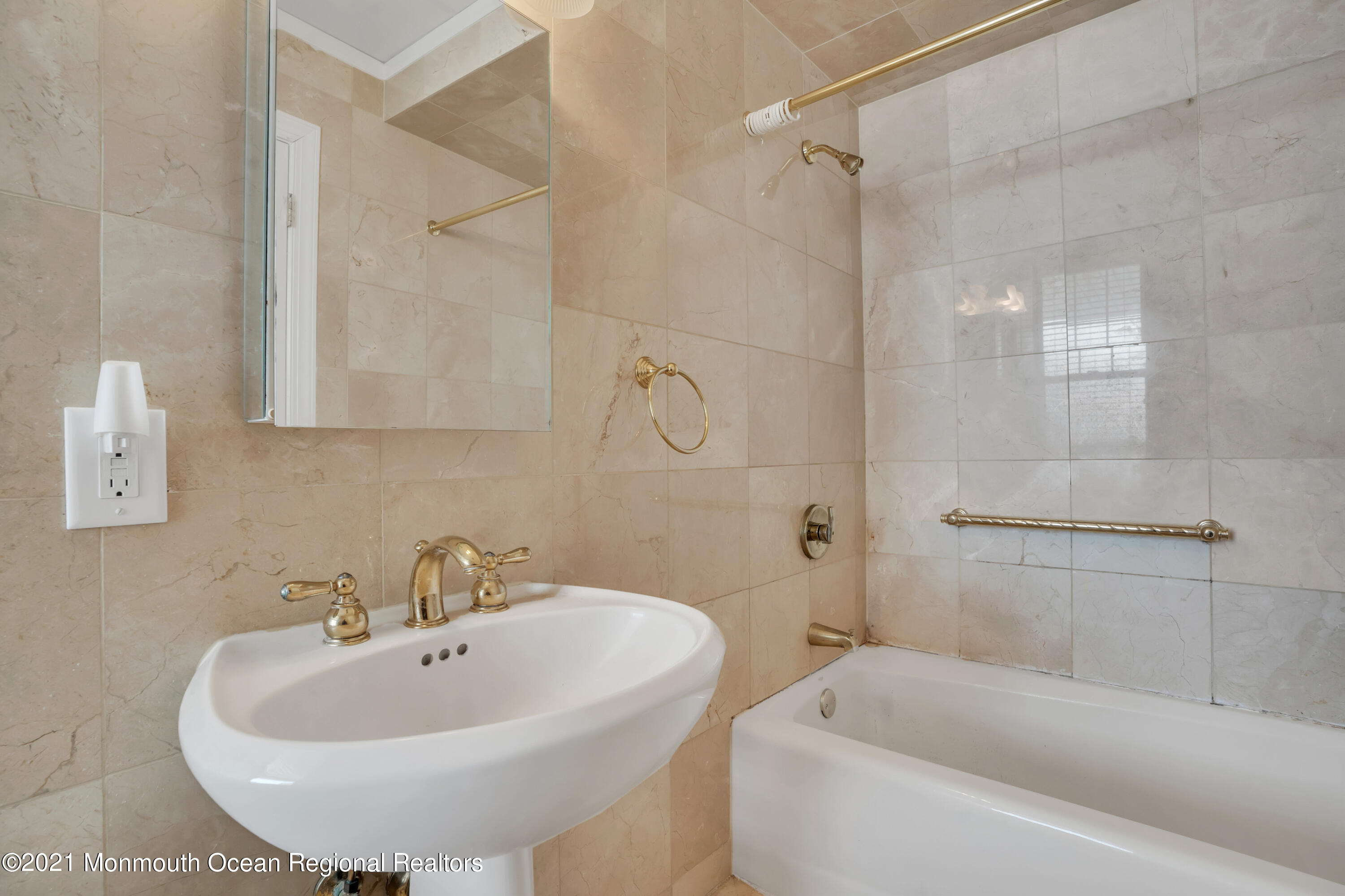 700 Ocean Avenue, Unit 319 Spring Lake, NJ 07762 - Photo 26 of 40 019_dsc04813