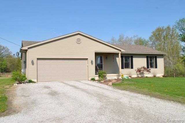 7540 Wells Road Petersburg, MI 49270 - Photo 2 of 25 DSC_0092.jpg