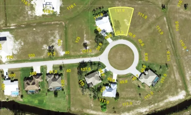 an aerial view of a entryway