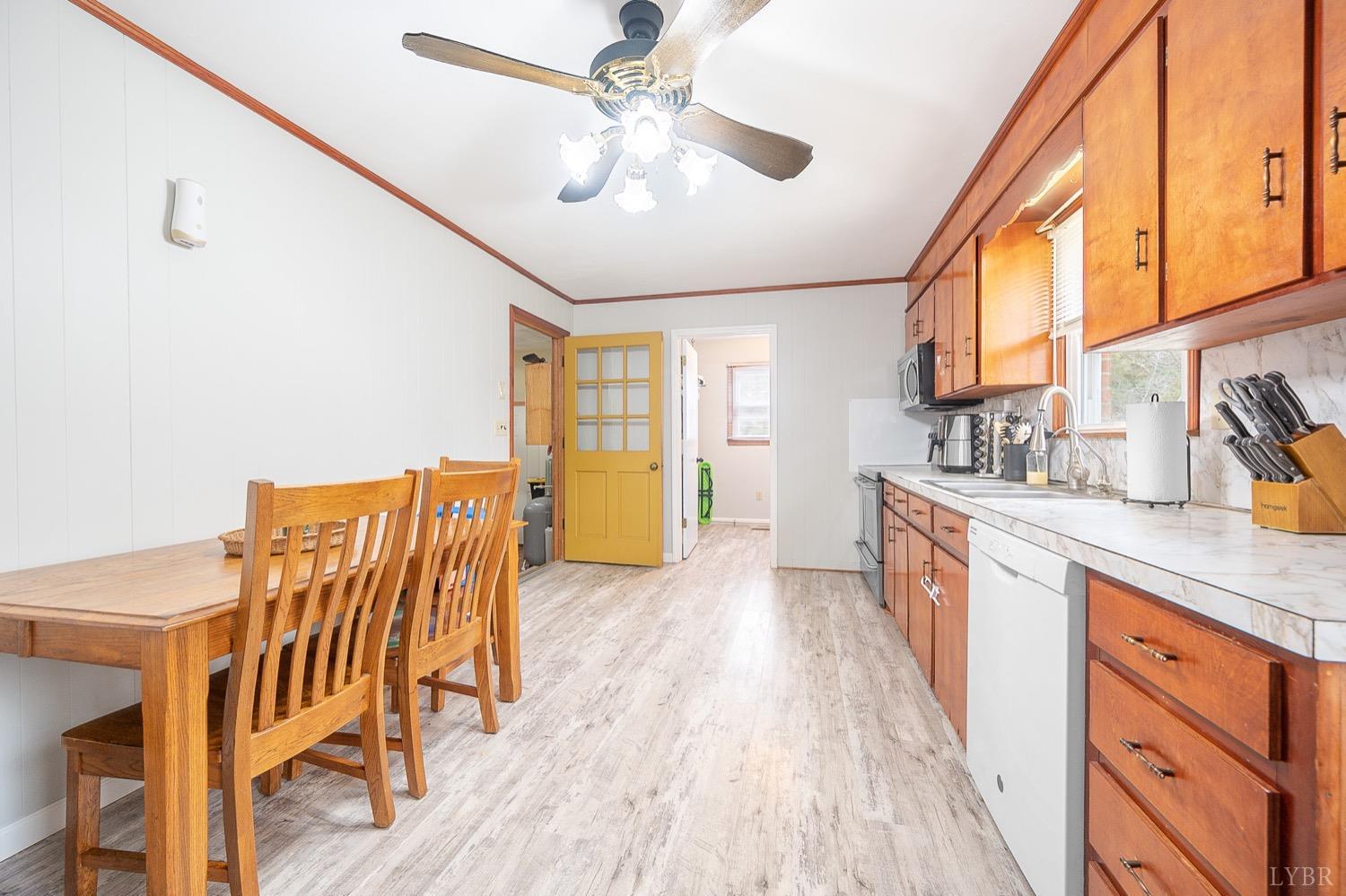 68 Mary Alice Road Fincastle, VA 24090 - Photo 11 of 31 Gallery Image 11