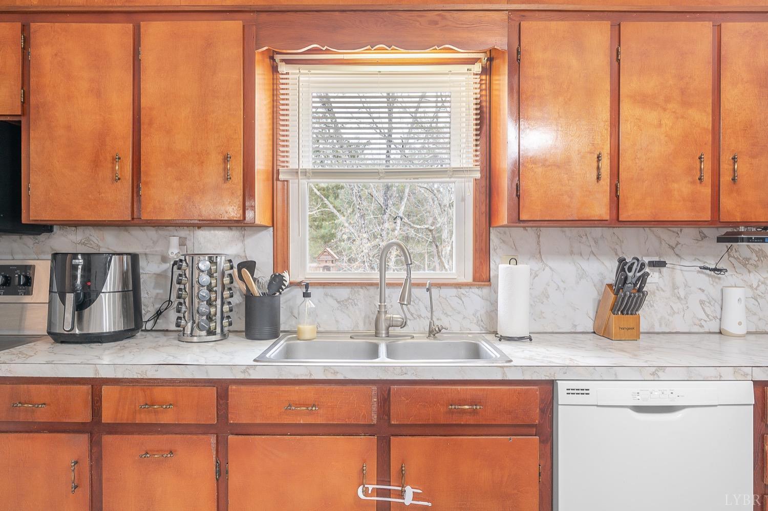68 Mary Alice Road Fincastle, VA 24090 - Photo 14 of 31 Gallery Image 14