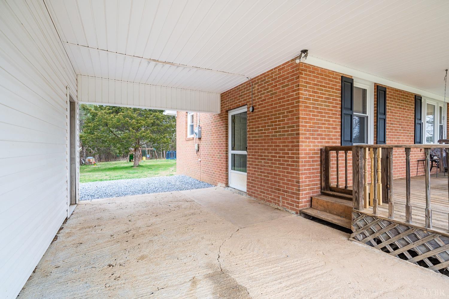 68 Mary Alice Road Fincastle, VA 24090 - Photo 5 of 31 Gallery Image 5