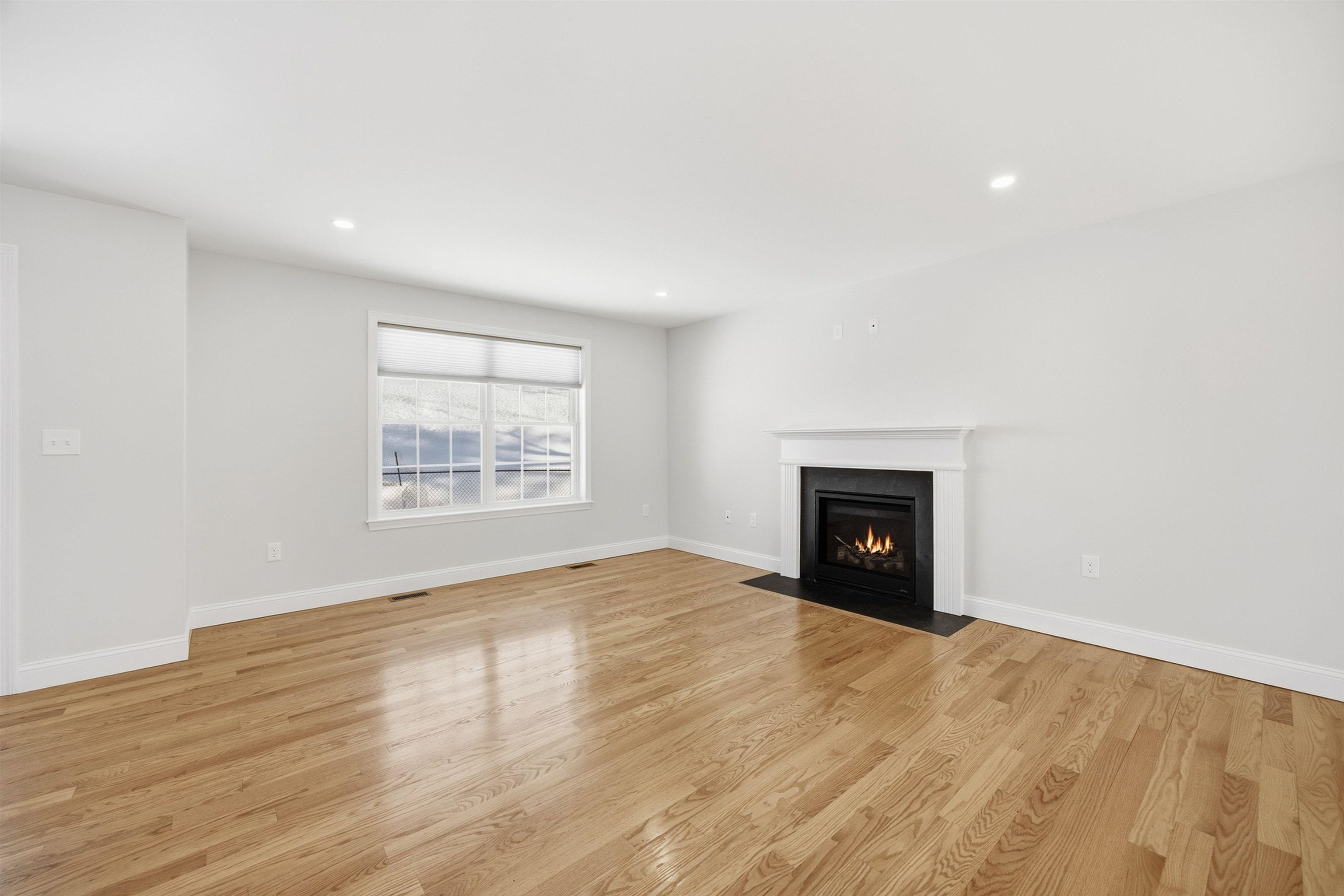 192 Grapevine Road Dunbarton, NH 03046 - Photo 13 of 49