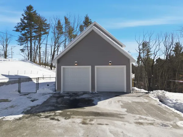 $739,000 | 192 Grapevine Road, Dunbarton, NH 03046