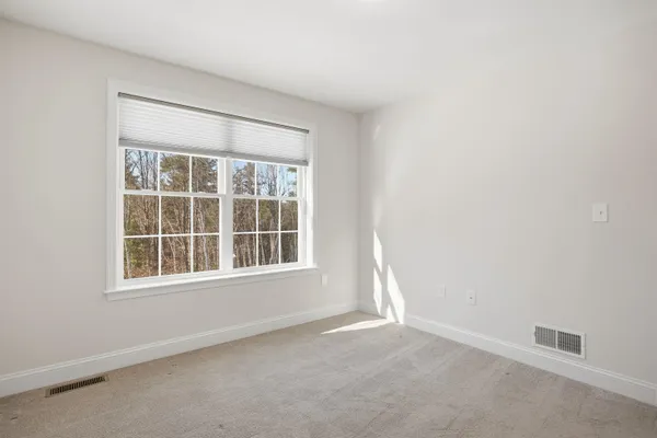 $739,000 | 192 Grapevine Road, Dunbarton, NH 03046