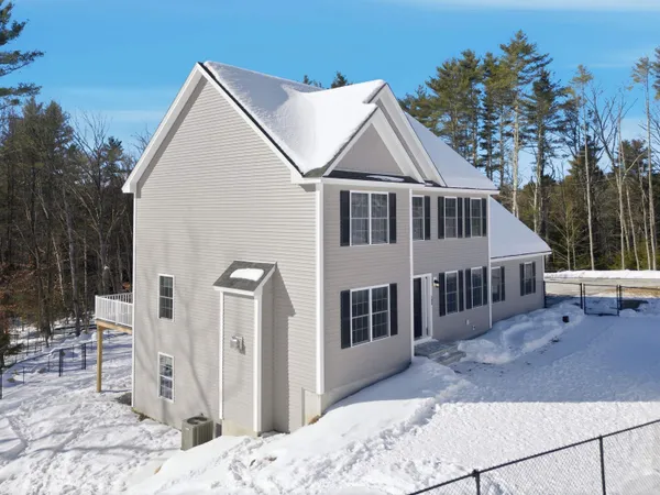 $739,000 | 192 Grapevine Road, Dunbarton, NH 03046