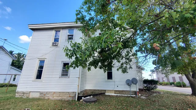 $230,000 | 260 South Jefferson Street, Berne, IN 46711