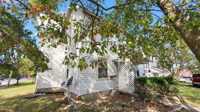 $230,000 | 260 South Jefferson Street, Berne, IN 46711