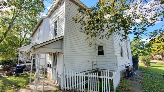 $230,000 | 260 South Jefferson Street, Berne, IN 46711