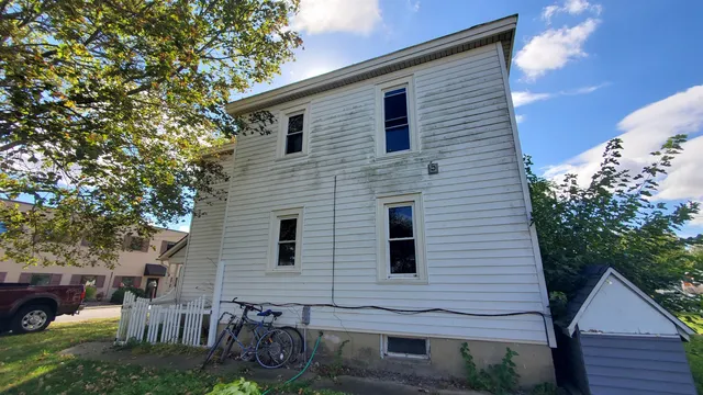 $230,000 | 260 South Jefferson Street, Berne, IN 46711