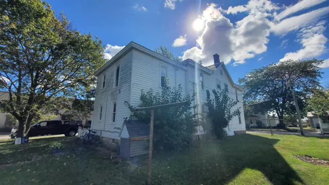 $230,000 | 260 South Jefferson Street, Berne, IN 46711