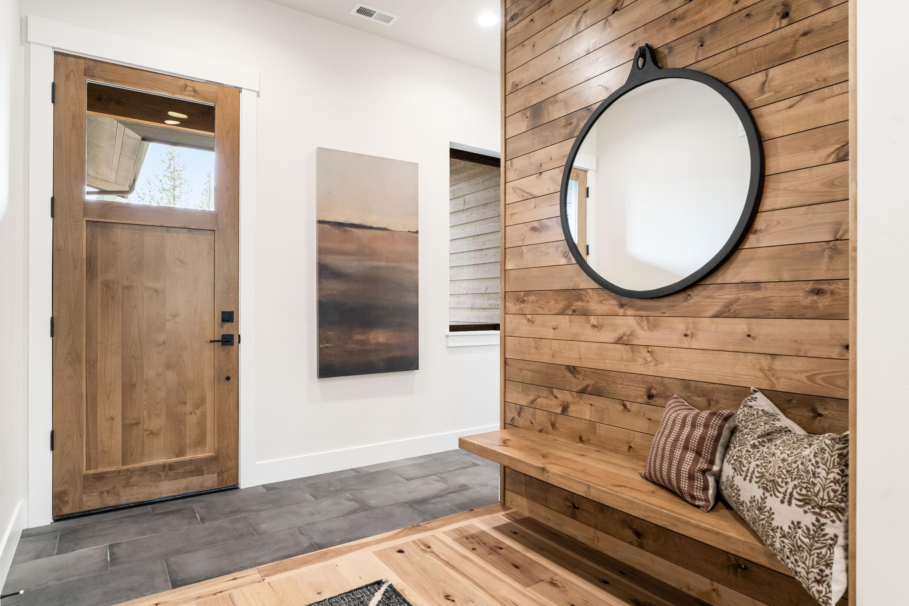 18172 Forestbrook Loop Bend, Unit 6 Bend, OR 97707 - Photo 5 of 58 18-Entry