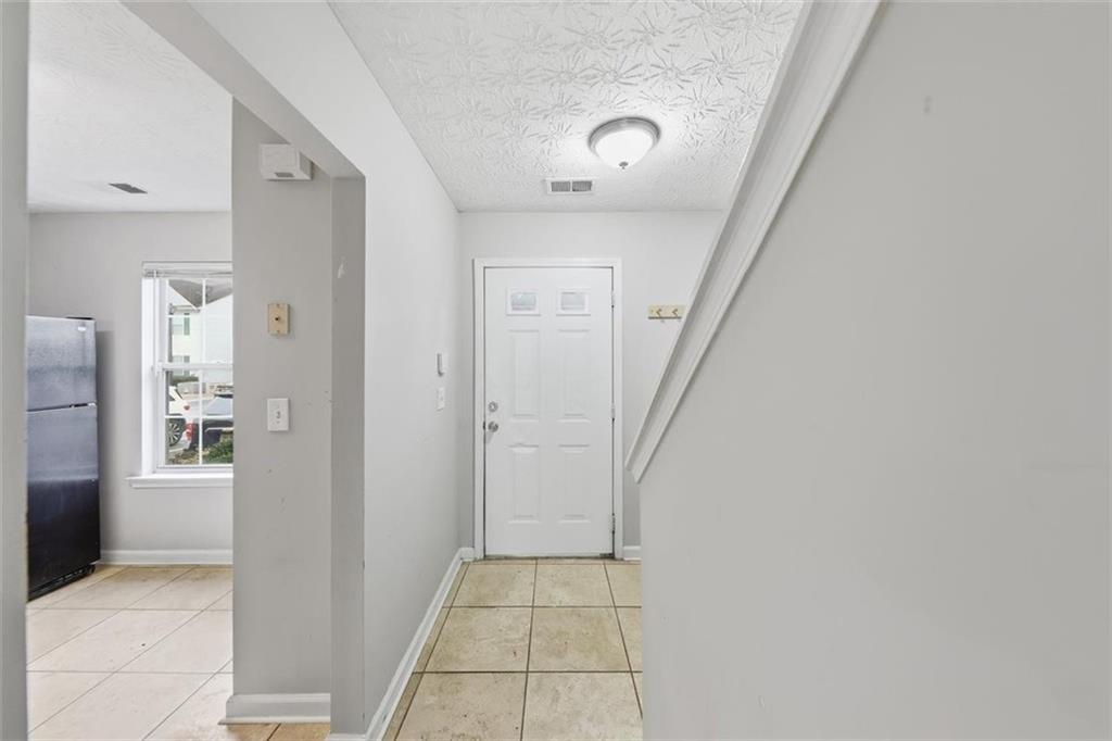 3216 Panthers Trace Decatur, GA 30034 - Photo 3 of 24