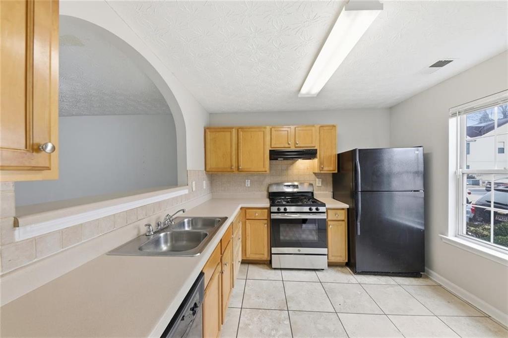 3216 Panthers Trace Decatur, GA 30034 - Photo 5 of 24