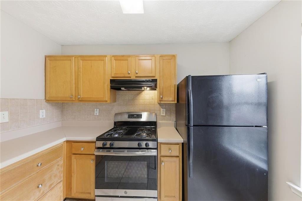 3216 Panthers Trace Decatur, GA 30034 - Photo 7 of 24