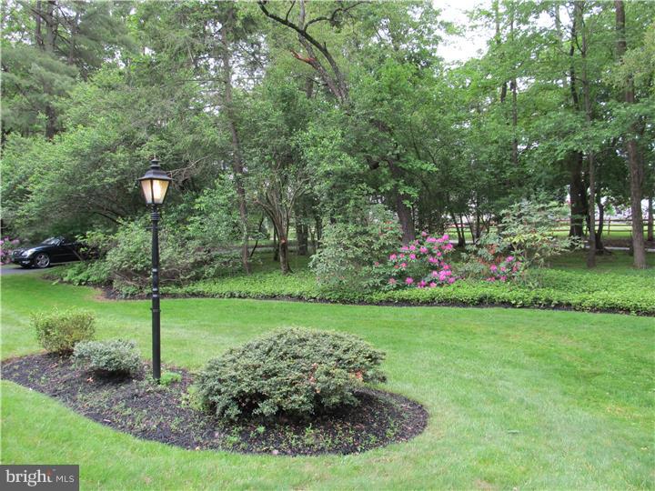 1413 Township Line Road Ambler, PA 19002 - Photo 2 of 25 Front Yard