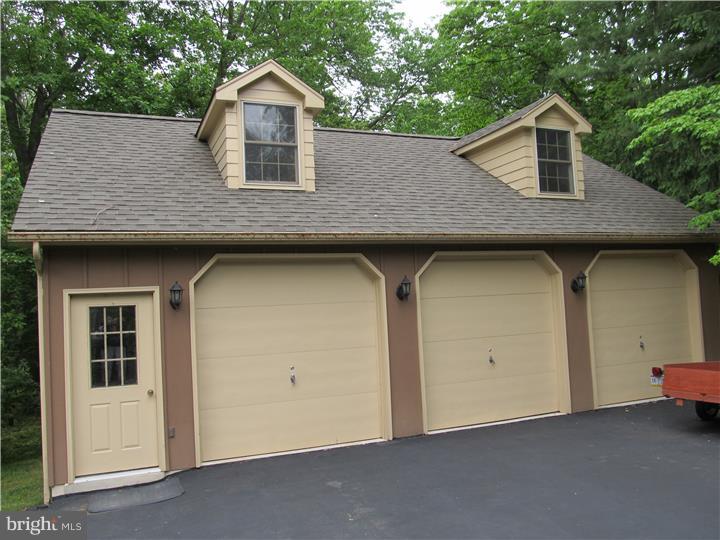 1413 Township Line Road Ambler, PA 19002 - Photo 21 of 25 Garage