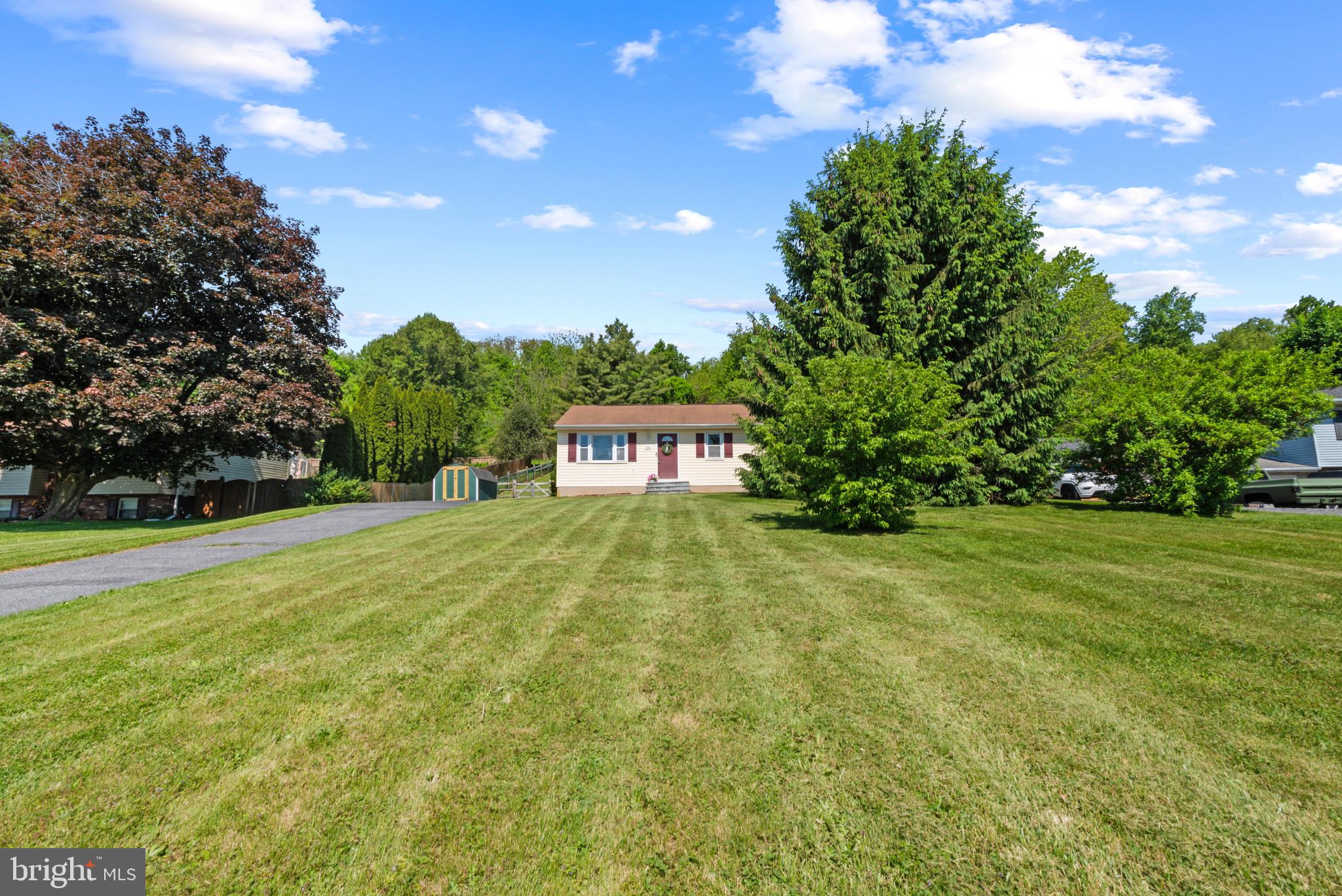 3242 Lineboro Road Manchester, MD 21102 - Photo 2 of 30 Well cared for property