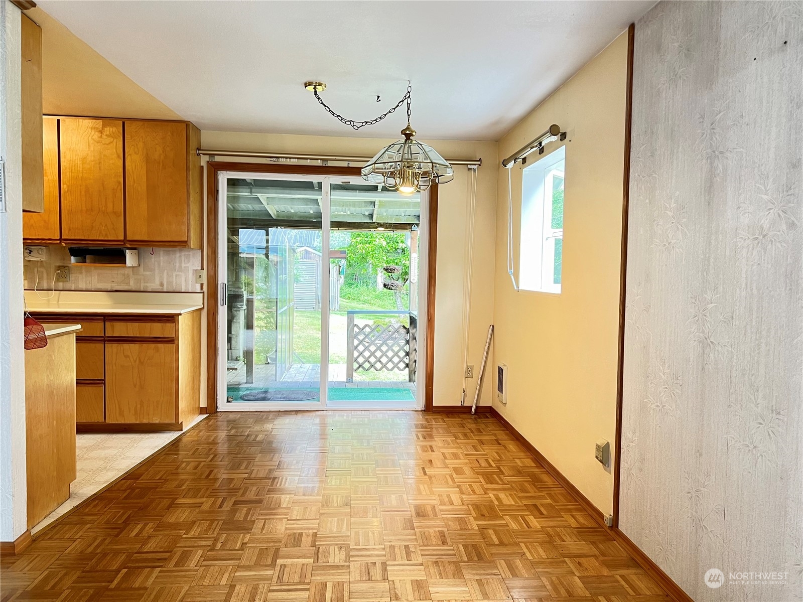 1900 West Highland Road Shelton, WA 98584 - Photo 8 of 40 Gallery Image 8