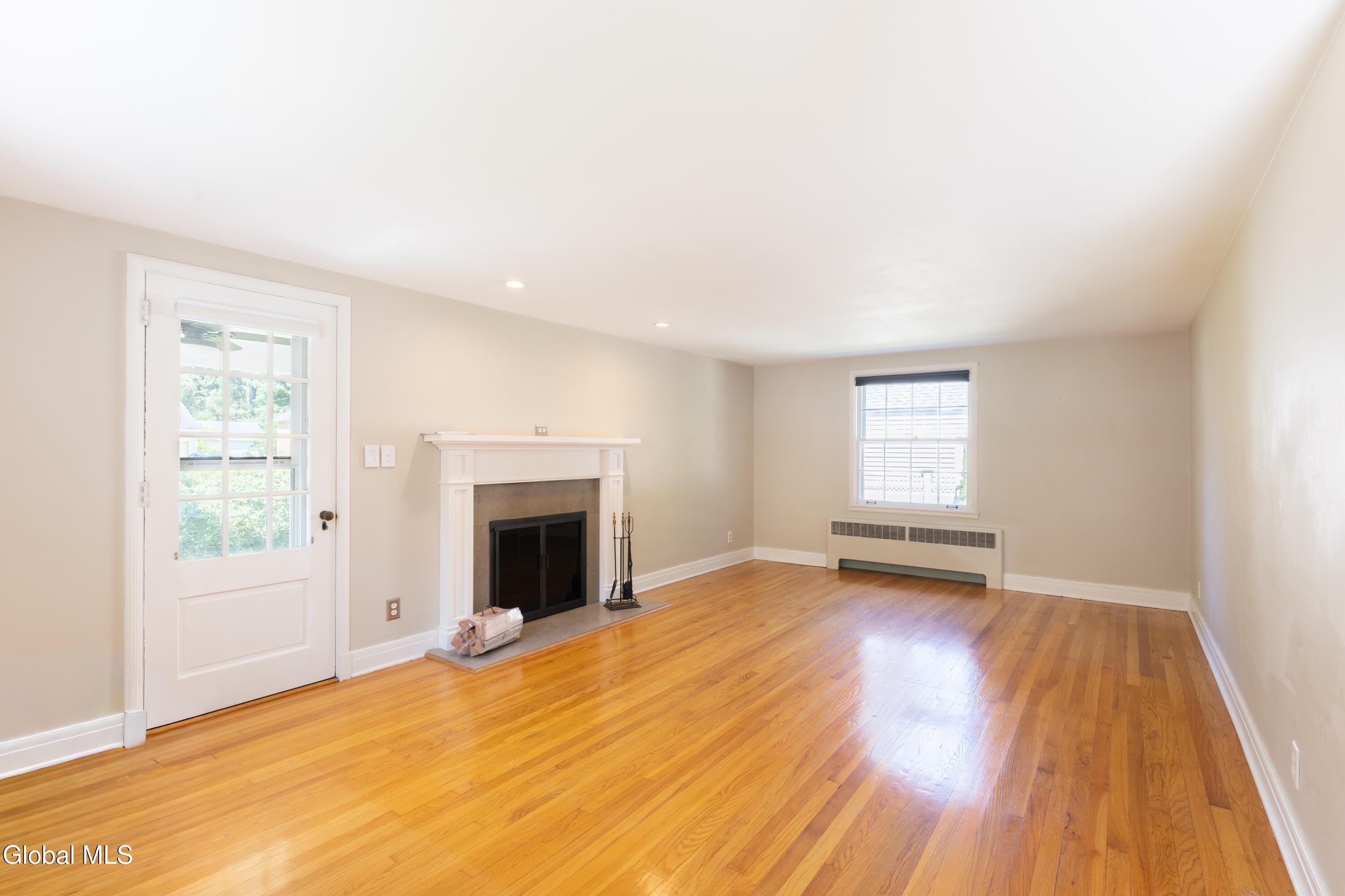 28 Douglas Road Bethlehem, NY 12054 - Photo 4 of 40 28 Douglas Rd Living Room 1