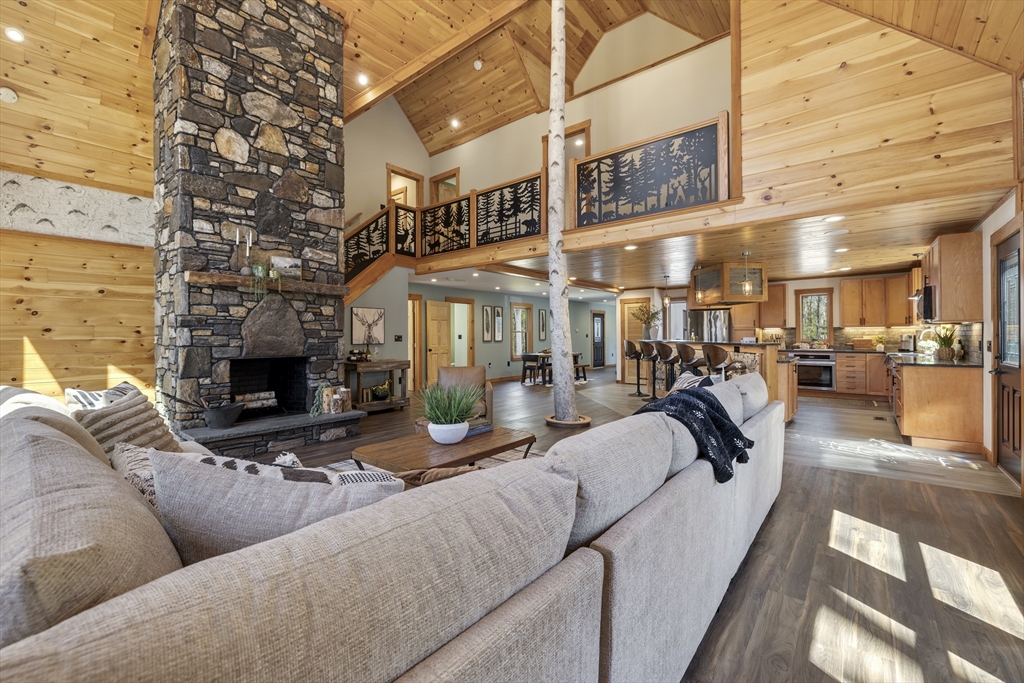 8 Barrett Road North Brookfield, MA 01535 - Photo 7 of 40 Gallery Image 7