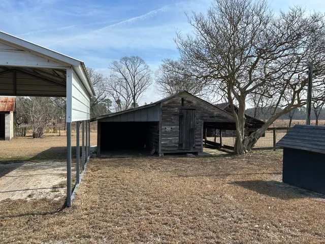 $733,700 | 369 Sweet Bay Road, St. Matthews, SC 29135