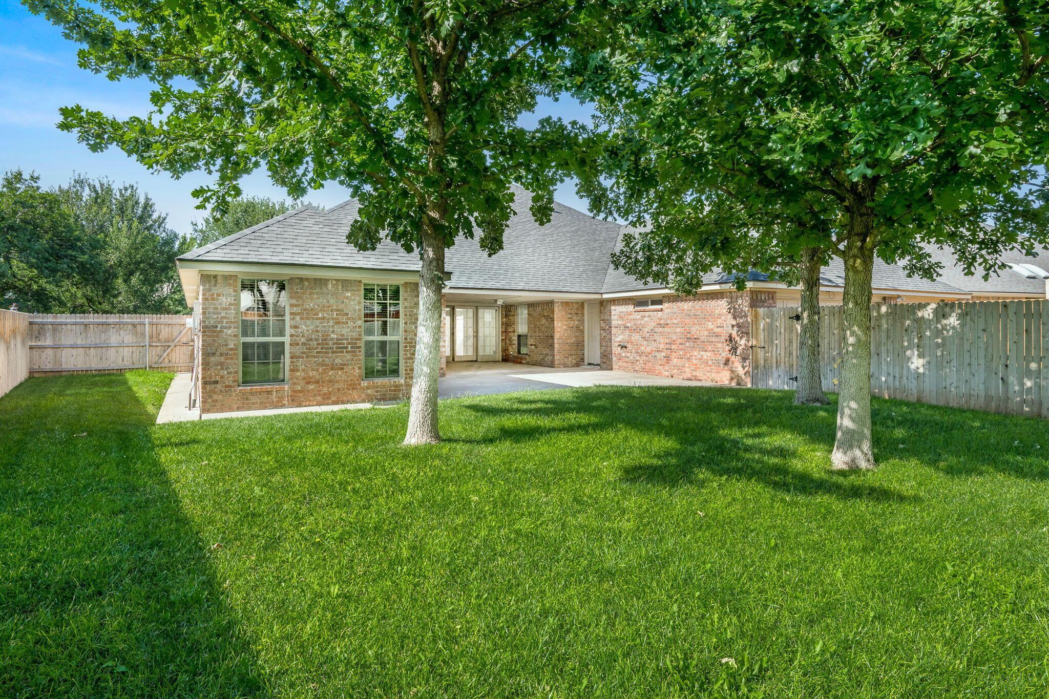 7604 Bayswater Road Amarillo, TX 79119 - Photo 4 of 40 7604 Bayswater 04