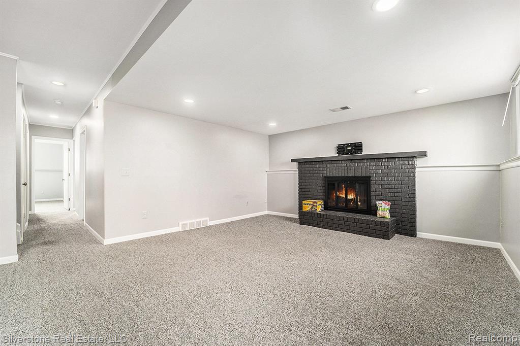 804 Dickson Lane Rochester Hills, MI 48307 - Photo 17 of 24