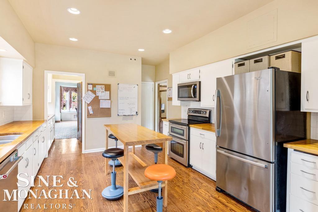 1027 Yorkshire Road Grosse Pointe Park, MI 48230 - Photo 17 of 64