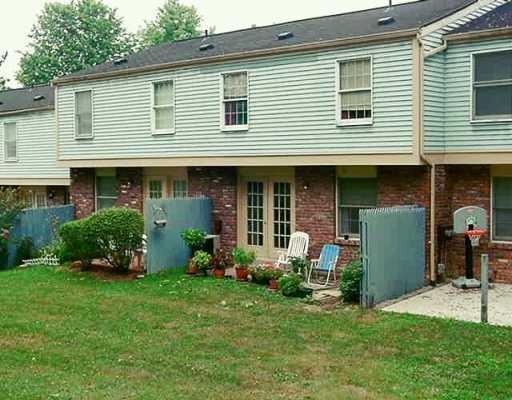 242 Quail Run Road Venetia, PA 15367 - Photo 2 of 8 Patio/Deck.