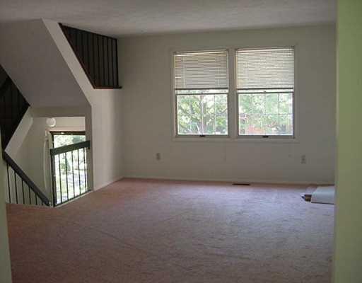 242 Quail Run Road Venetia, PA 15367 - Photo 5 of 8 Living Room.