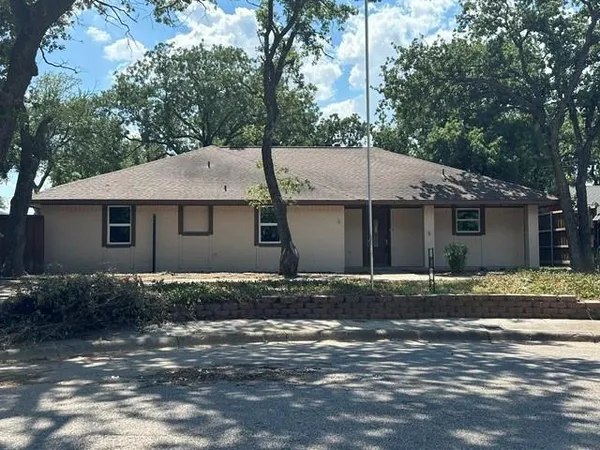 $2,500 | 500 Bent Tree Court, Irving, TX 75061
