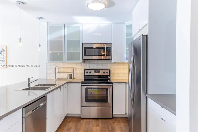 $490,000 | Millionaire's Row, Miami Beach, FL 33140