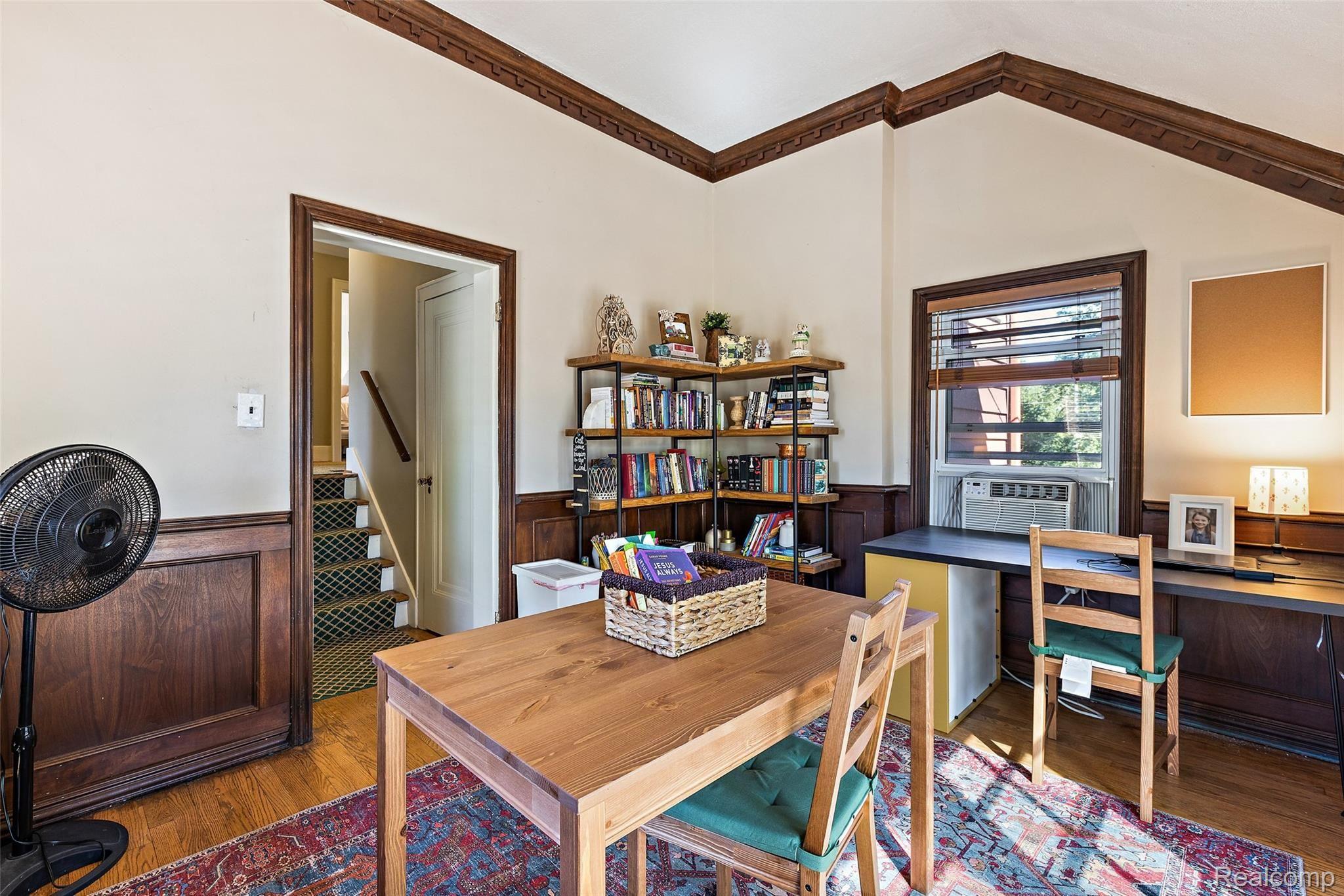 85 Barrington Road Bloomfield Hills, MI 48302 - Photo 20 of 45 85 Barrington - Library/Study