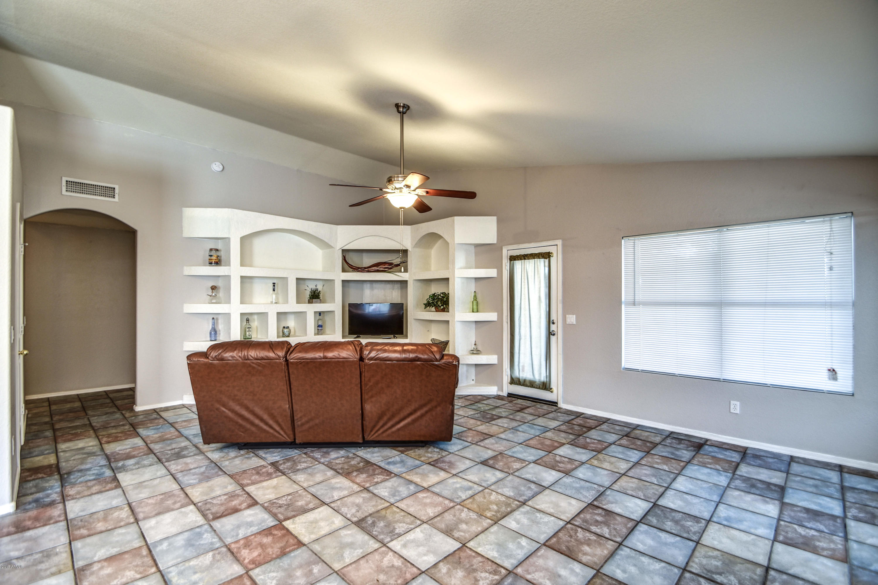 92 South Sandstone Street Gilbert, AZ 85296 - Photo 12 of 59 FAMILY 2