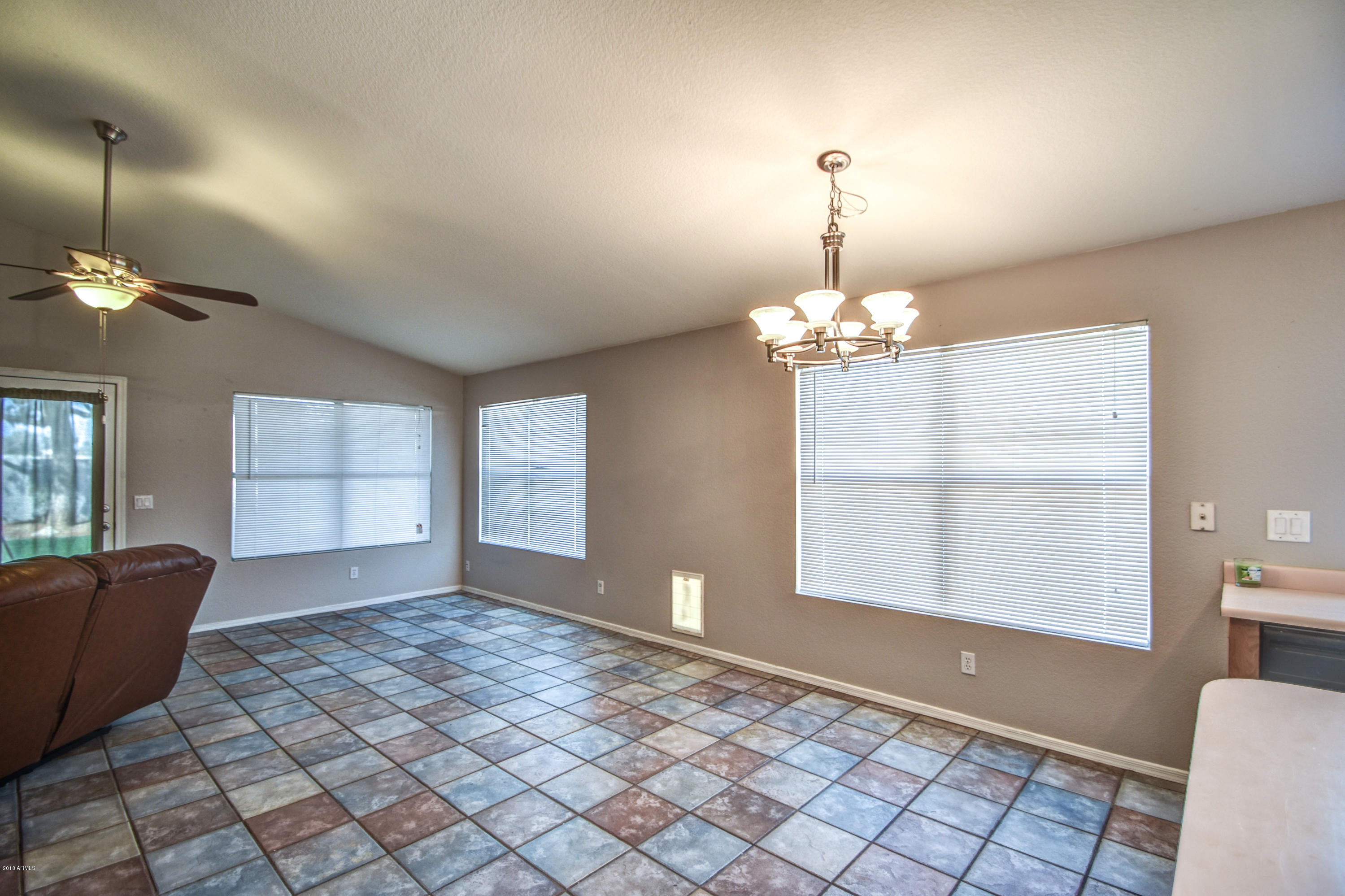 92 South Sandstone Street Gilbert, AZ 85296 - Photo 17 of 59 EAT IN 1