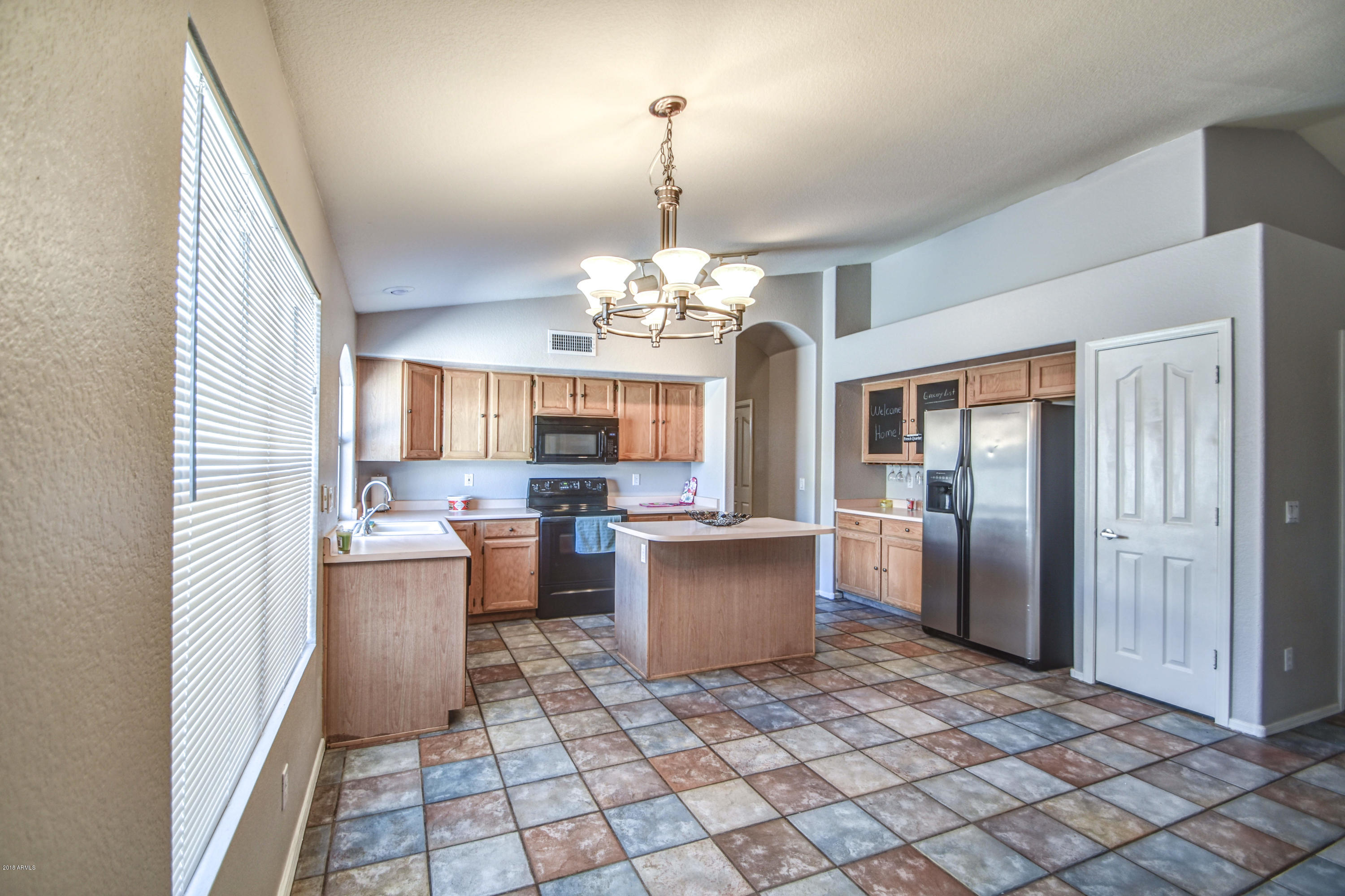 92 South Sandstone Street Gilbert, AZ 85296 - Photo 18 of 59 EAT IN 2