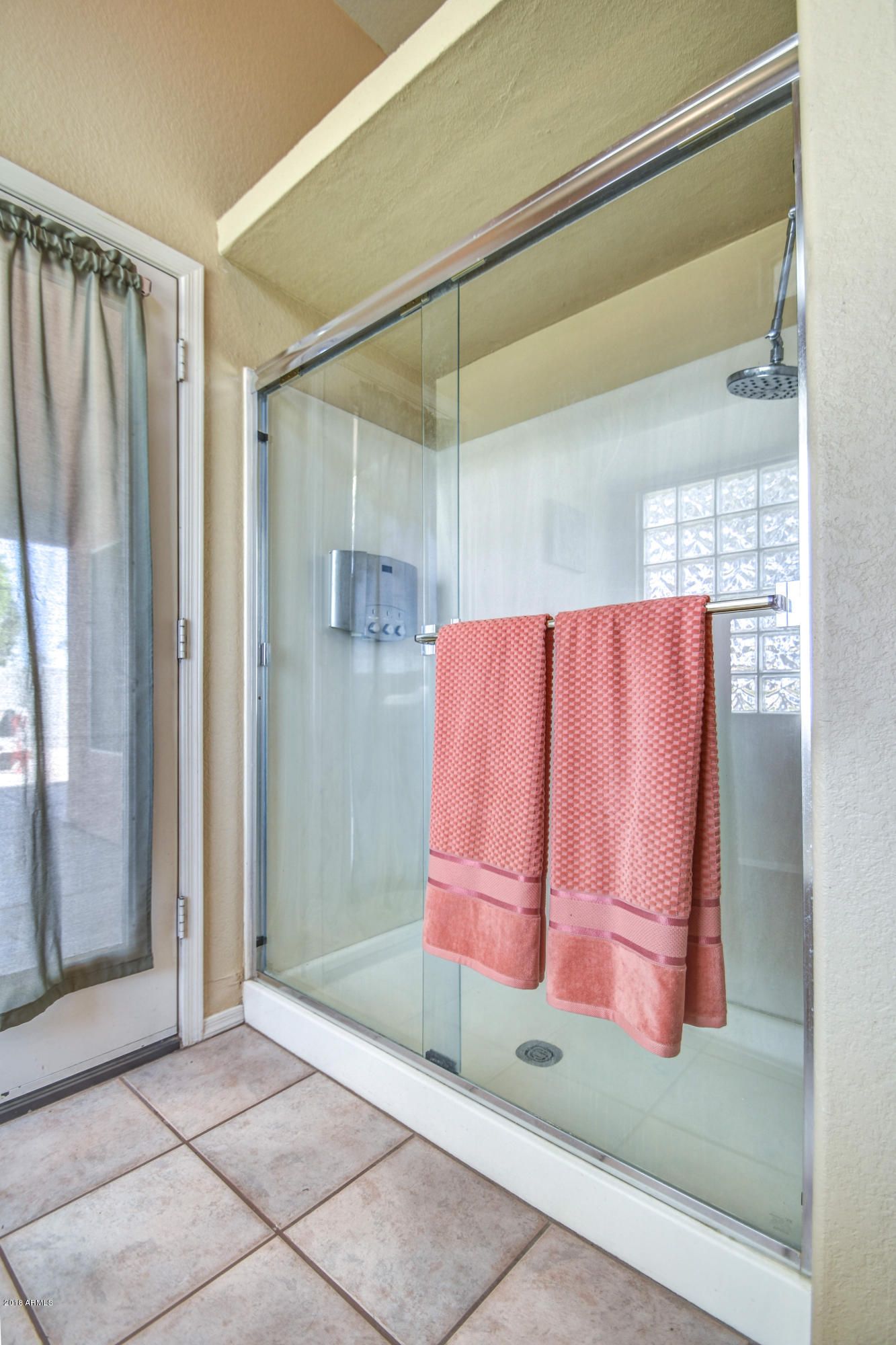 92 South Sandstone Street Gilbert, AZ 85296 - Photo 32 of 59 MASTER BATH 2