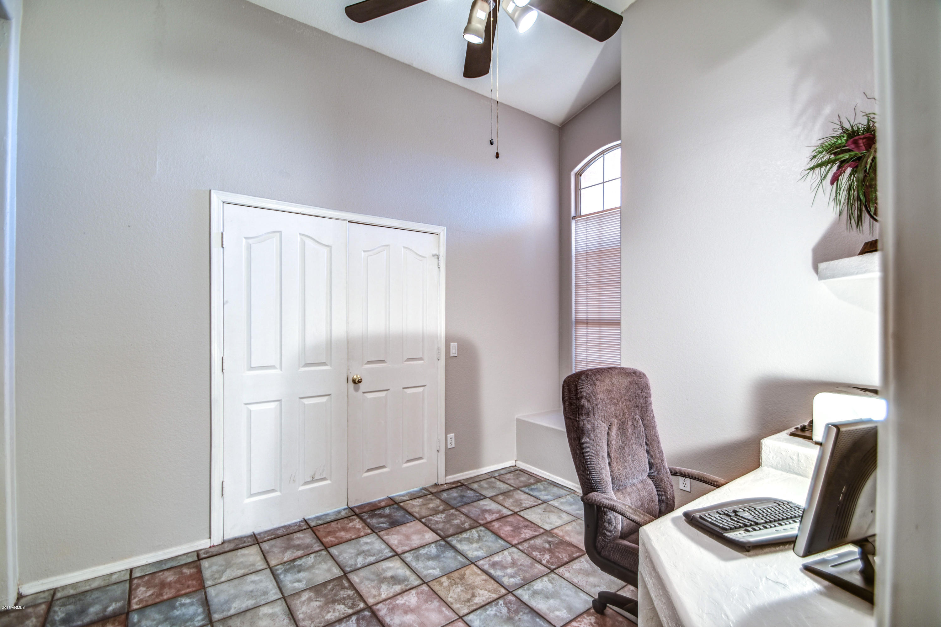 92 South Sandstone Street Gilbert, AZ 85296 - Photo 42 of 59 DEN 1, 1