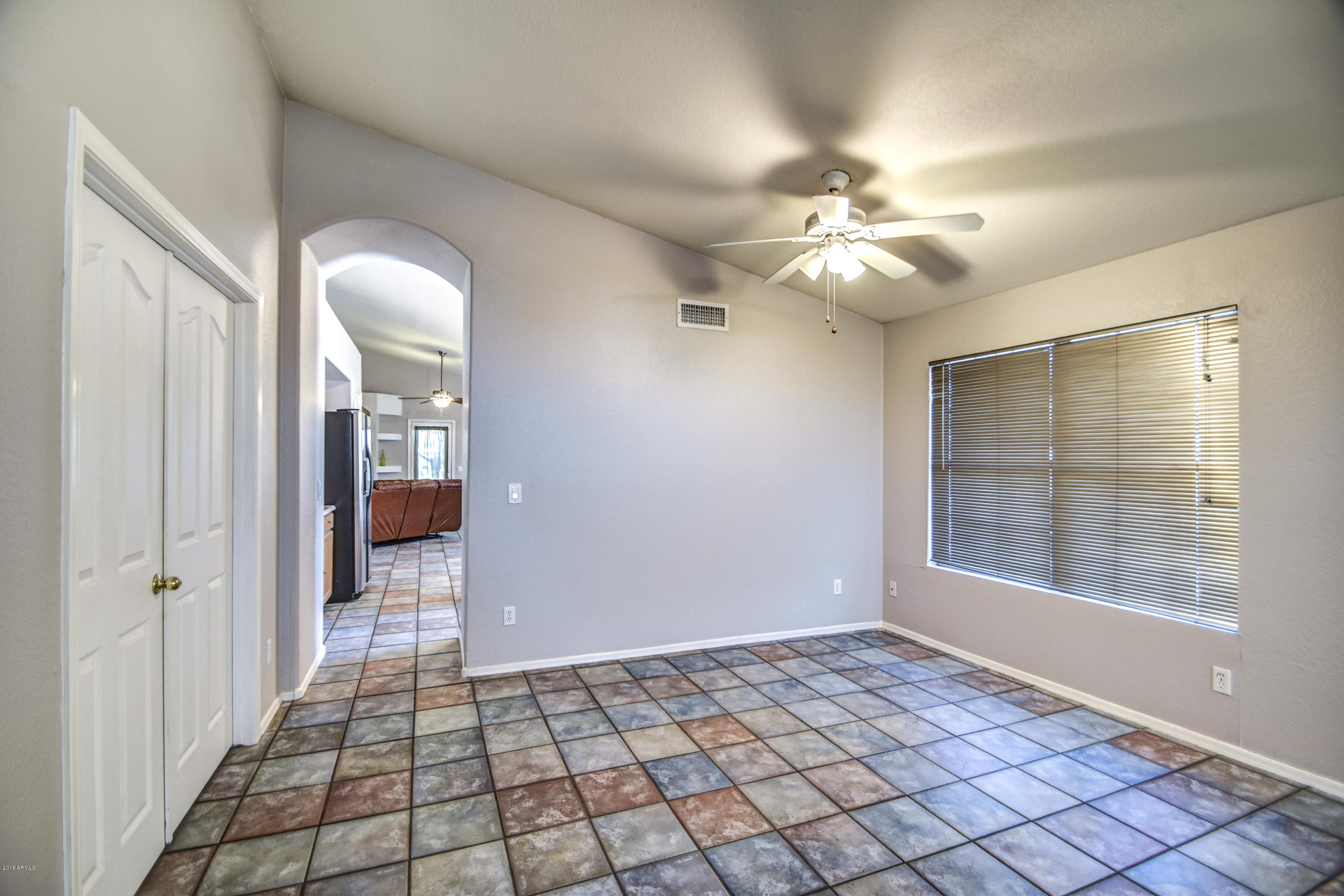 92 South Sandstone Street Gilbert, AZ 85296 - Photo 7 of 59 ENTRY 2