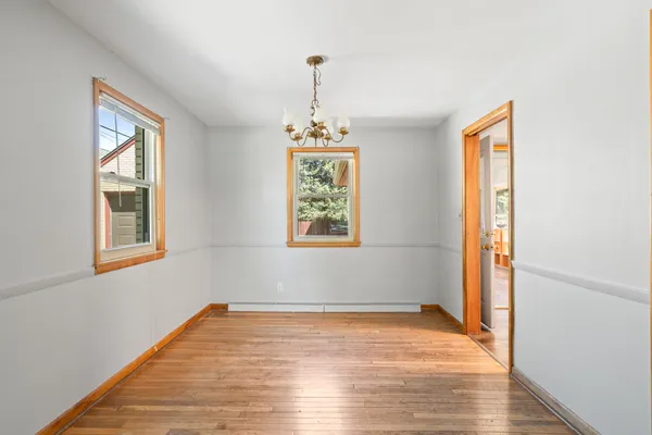 $2,000 | 11 South Church Street, Elkhorn, WI 53121