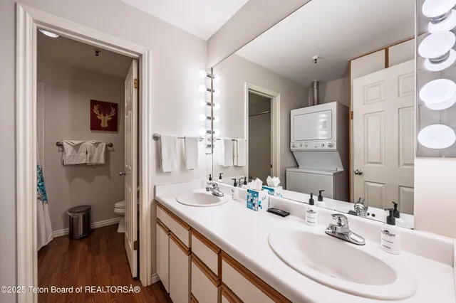 $1,585,000 | 3946 South Lake Creek Drive, Unit A6, Wilson, WY 83014