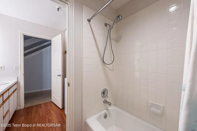 $1,585,000 | 3946 South Lake Creek Drive, Unit A6, Wilson, WY 83014